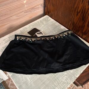 NWT NewPort News Bottoms sz 12